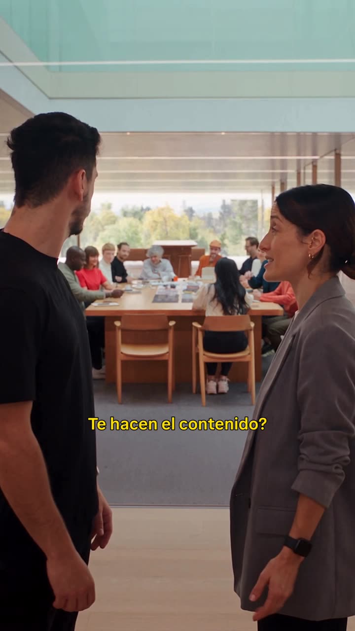 Reel Esta gente no existe, en una oficina, hecho con el sistema